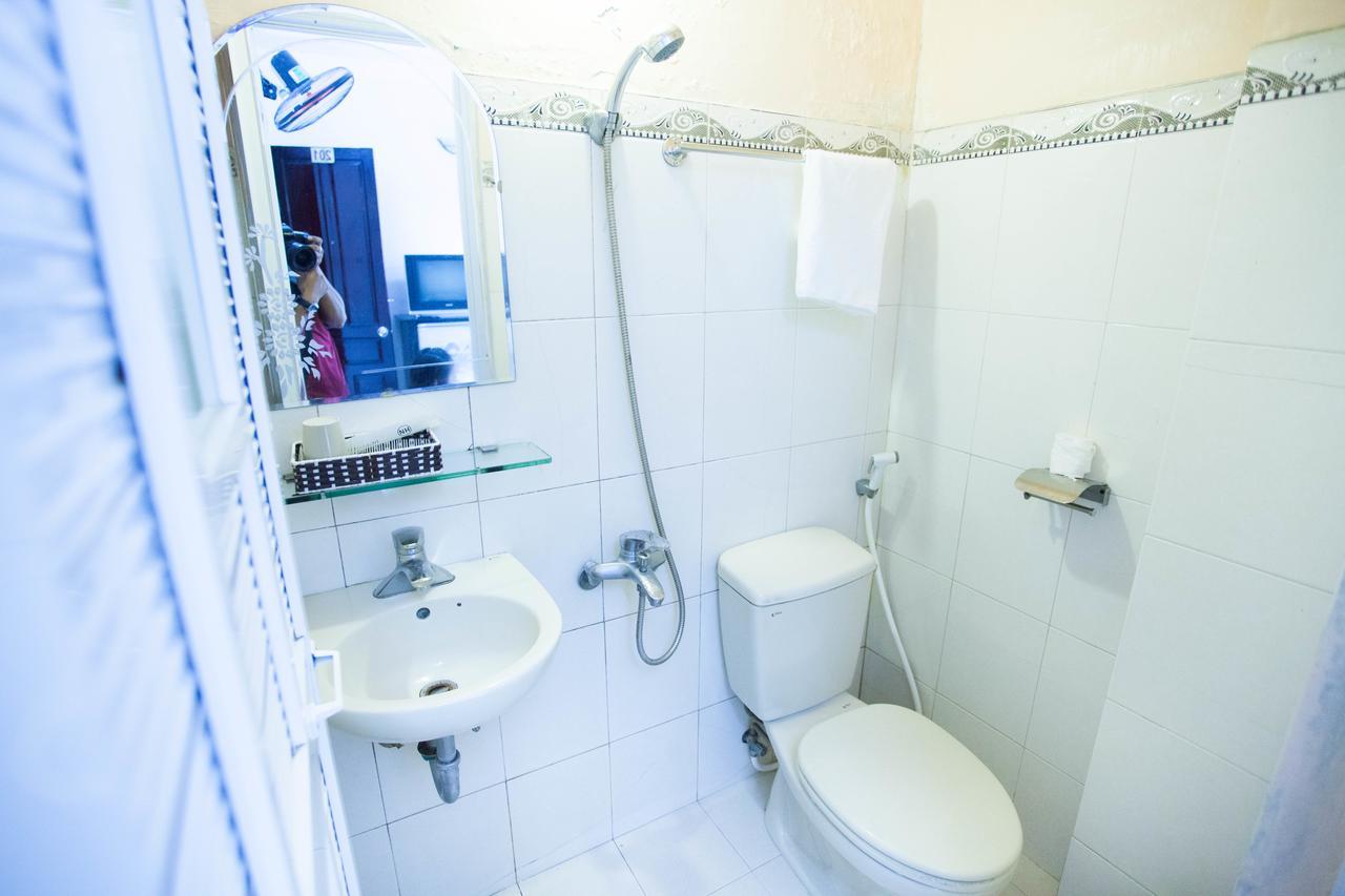 Hoang Trieu Hotel 顺化 外观 照片