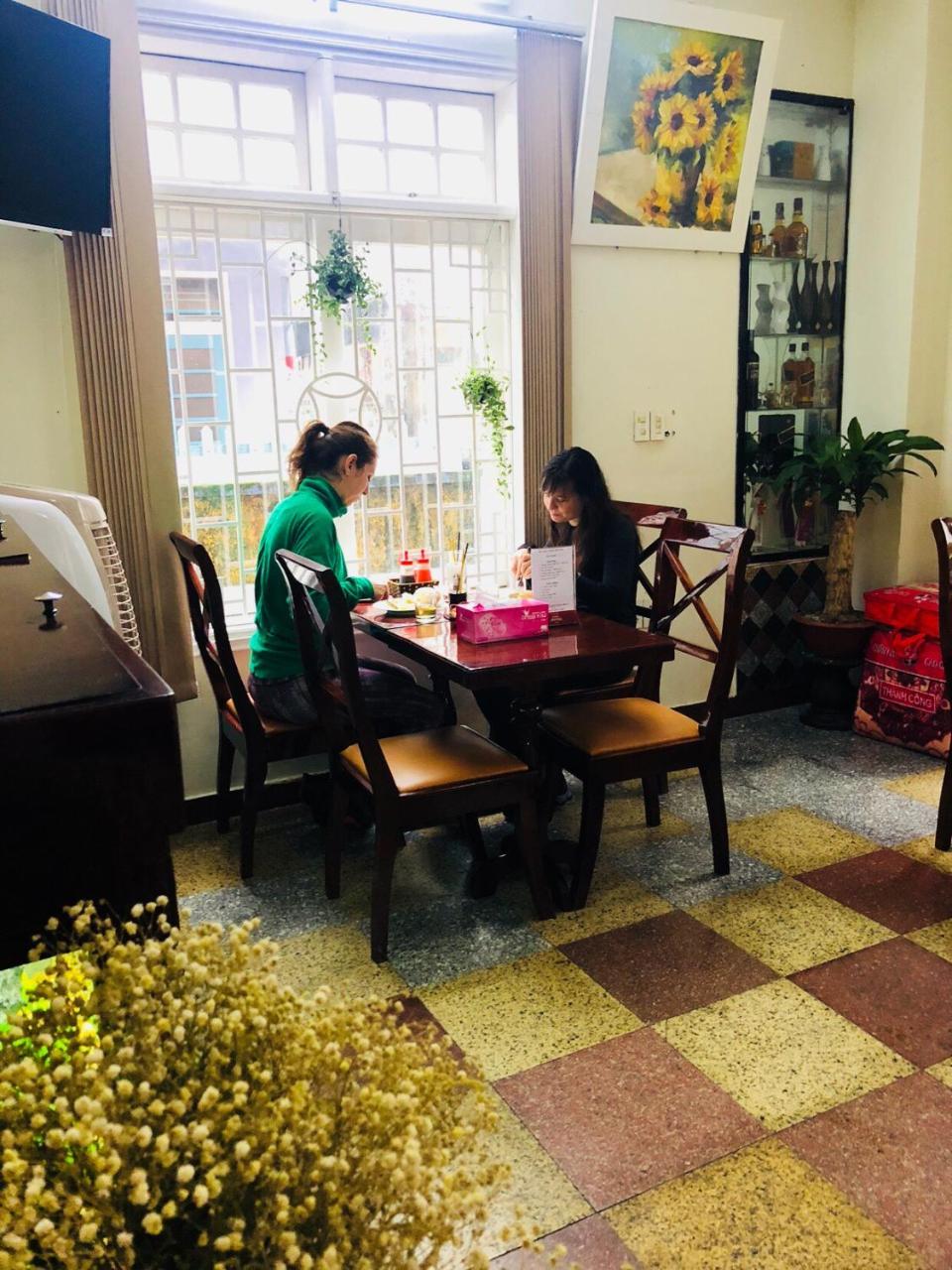 Hoang Trieu Hotel 顺化 外观 照片