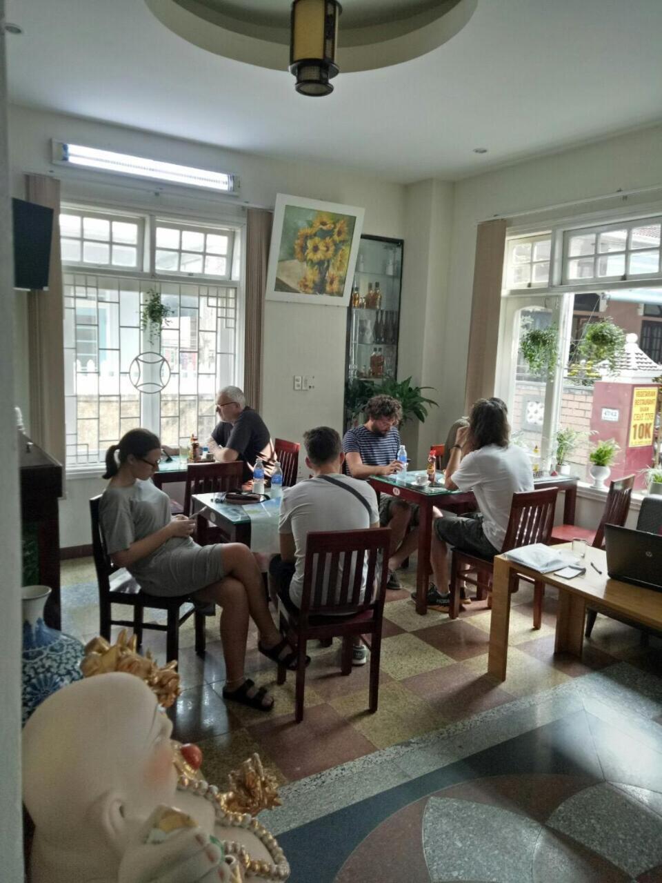 Hoang Trieu Hotel 顺化 外观 照片